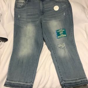Distressed boyfriend jeans